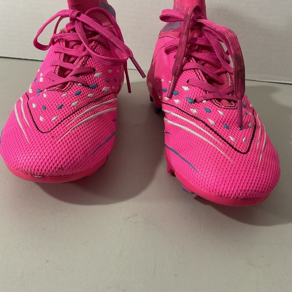 Pink Soccer Cleats Size Youth 3 - Picture 8 of 11